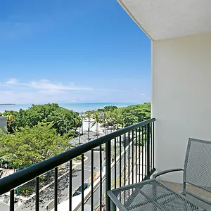 https://mantra-esplanade.cairnshotels4all.com