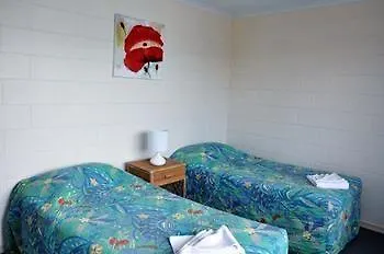 *** Aparthotel Palm Waters Holiday Villas Townsville Australia