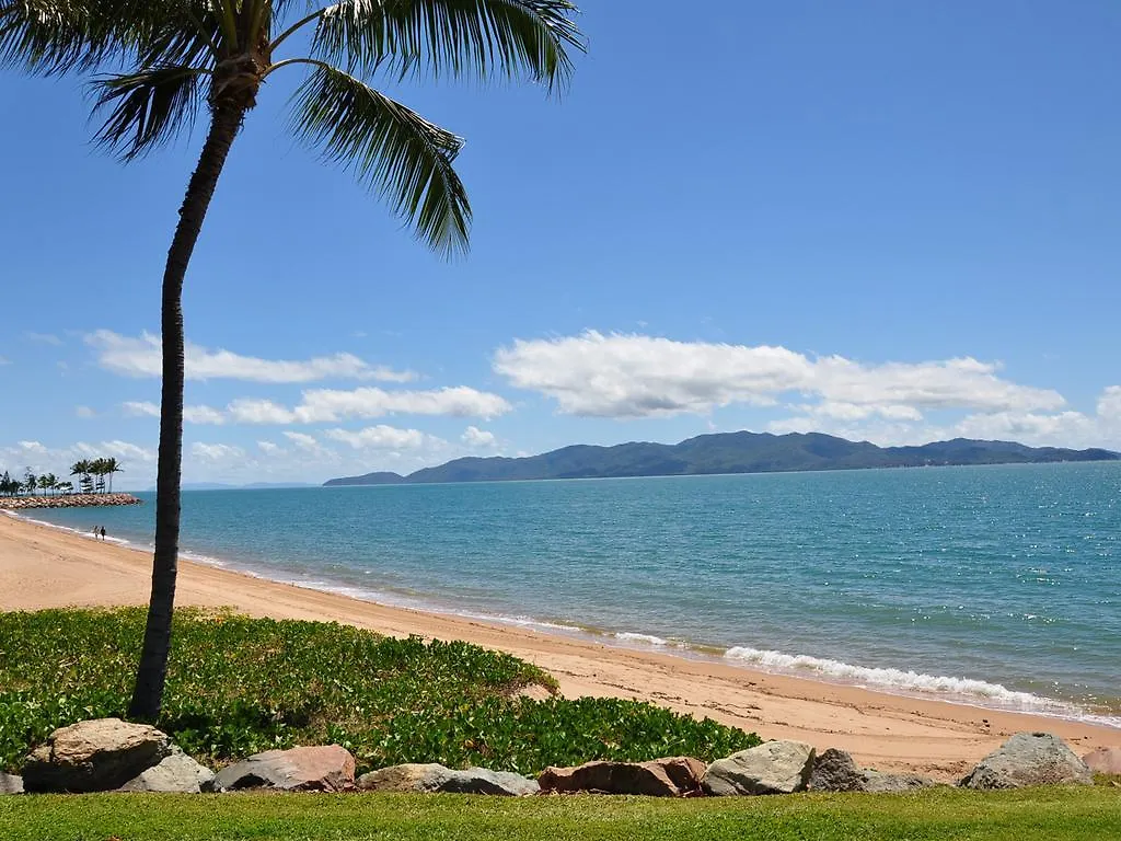 Palm Waters Holiday Villas Townsville